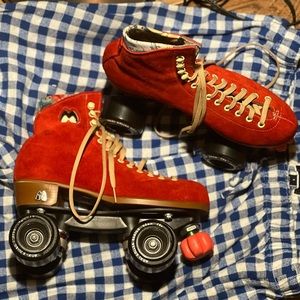 Moxi Lollys poppy red roller skates